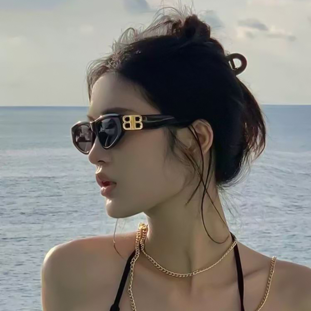 美式B欧美风三角猫眼太阳眼镜拽姐新款潮凹造型时尚街拍超黑墨镜