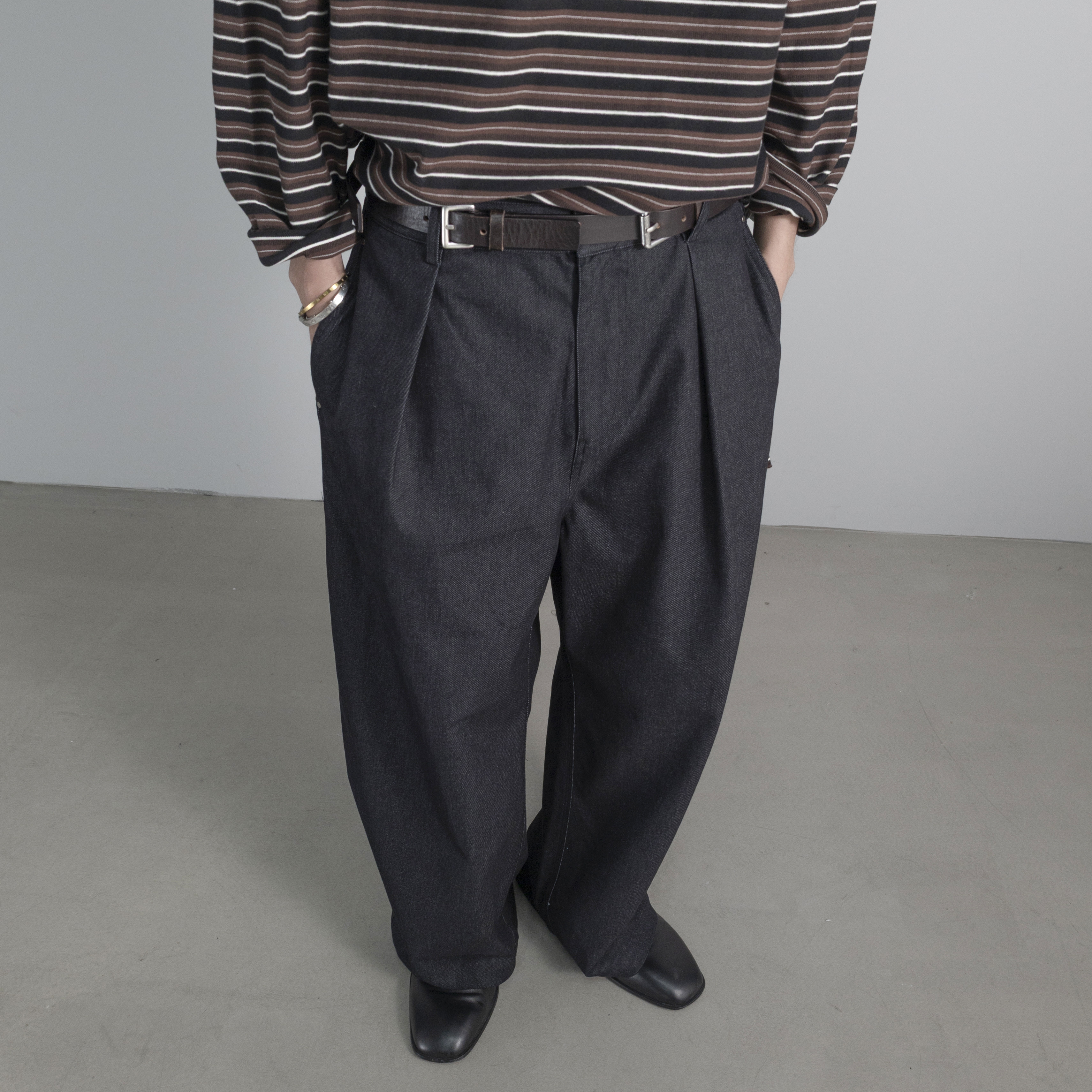 2026春夏新款薄款黑色宽松牛仔裤弹力腰个性折痕围阔腿男休闲长裤