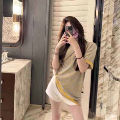 慵懒美式复古圆领宽松毛针织衫