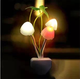 led光控感应七彩创意插座蘑菇灯