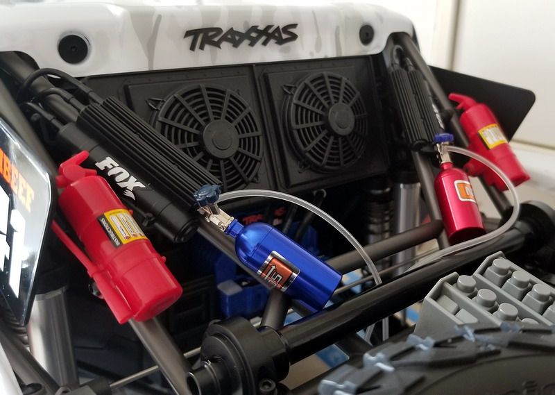后直桥短卡攀爬车灭火器氮气瓶储气罐适合TRAXXAS UDR TRX4福特