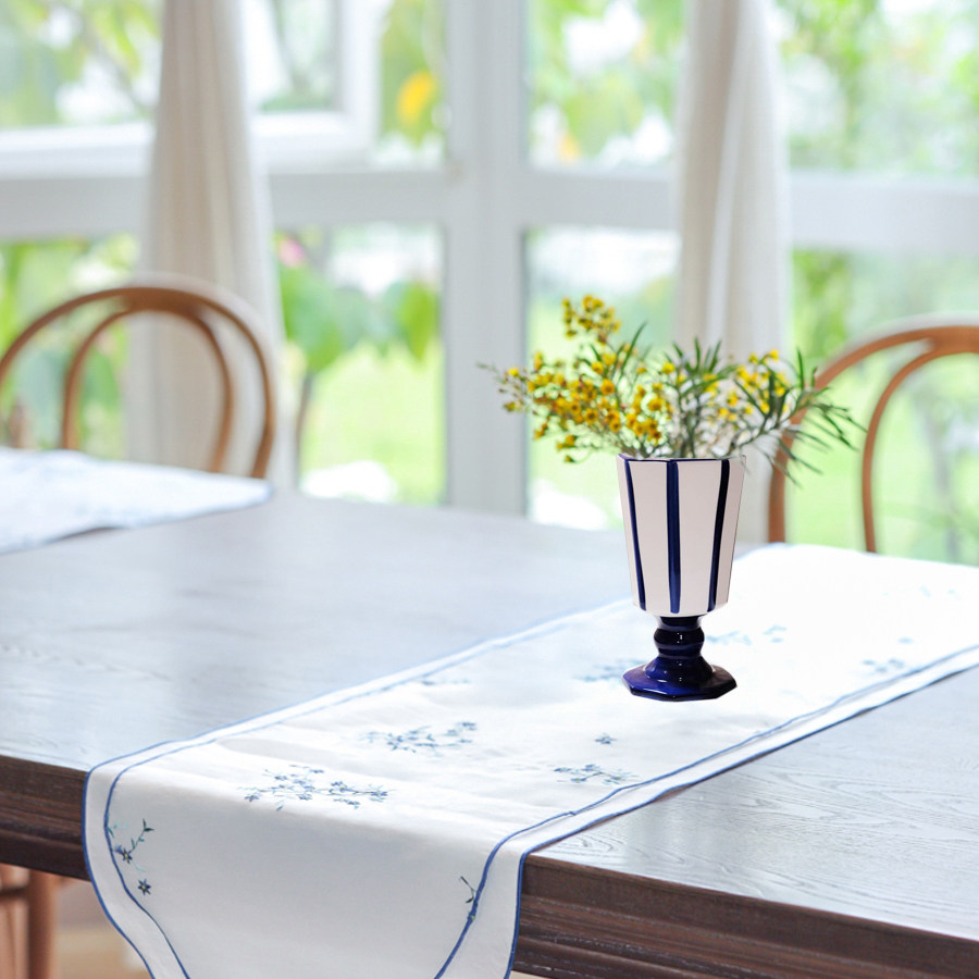 法式蓝白条纹高脚杯型陶瓷蝴蝶兰花瓶室内摆件家居装饰品清新,家居饰品,花瓶,淘宝优惠券,粉丝福利购,淘宝优惠卷