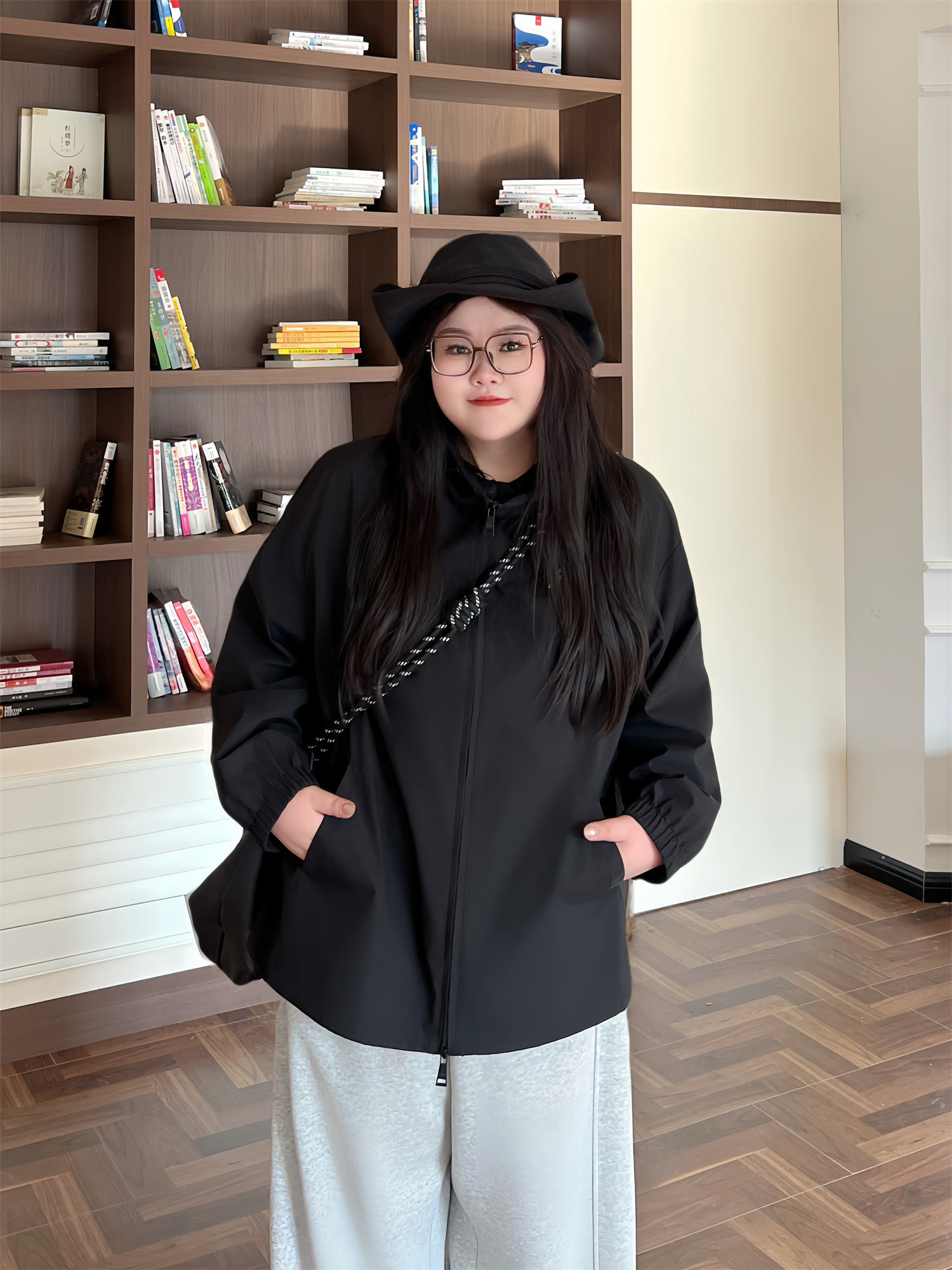 Plus size Women's Wear 12559 Plus Size Ladies Early Autumn Thin Loose Stormtrooper Slim Looking Windproof jacket Outwear