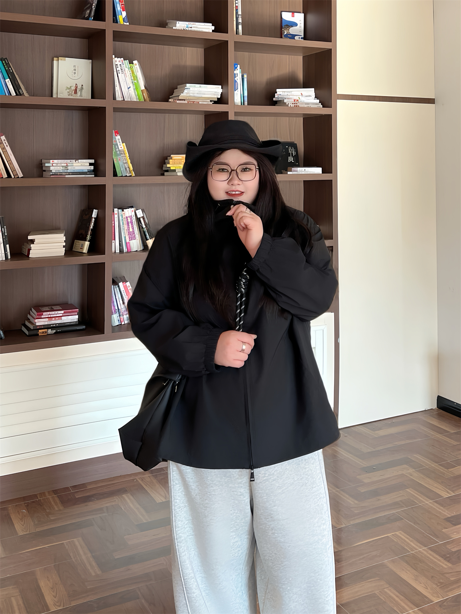 Plus size Women's Wear 12559 Plus Size Ladies Early Autumn Thin Loose Stormtrooper Slim Looking Windproof jacket Outwear