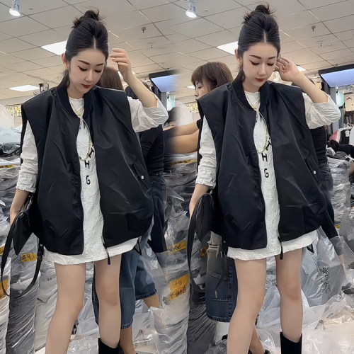 欧货大版棒球领马甲女