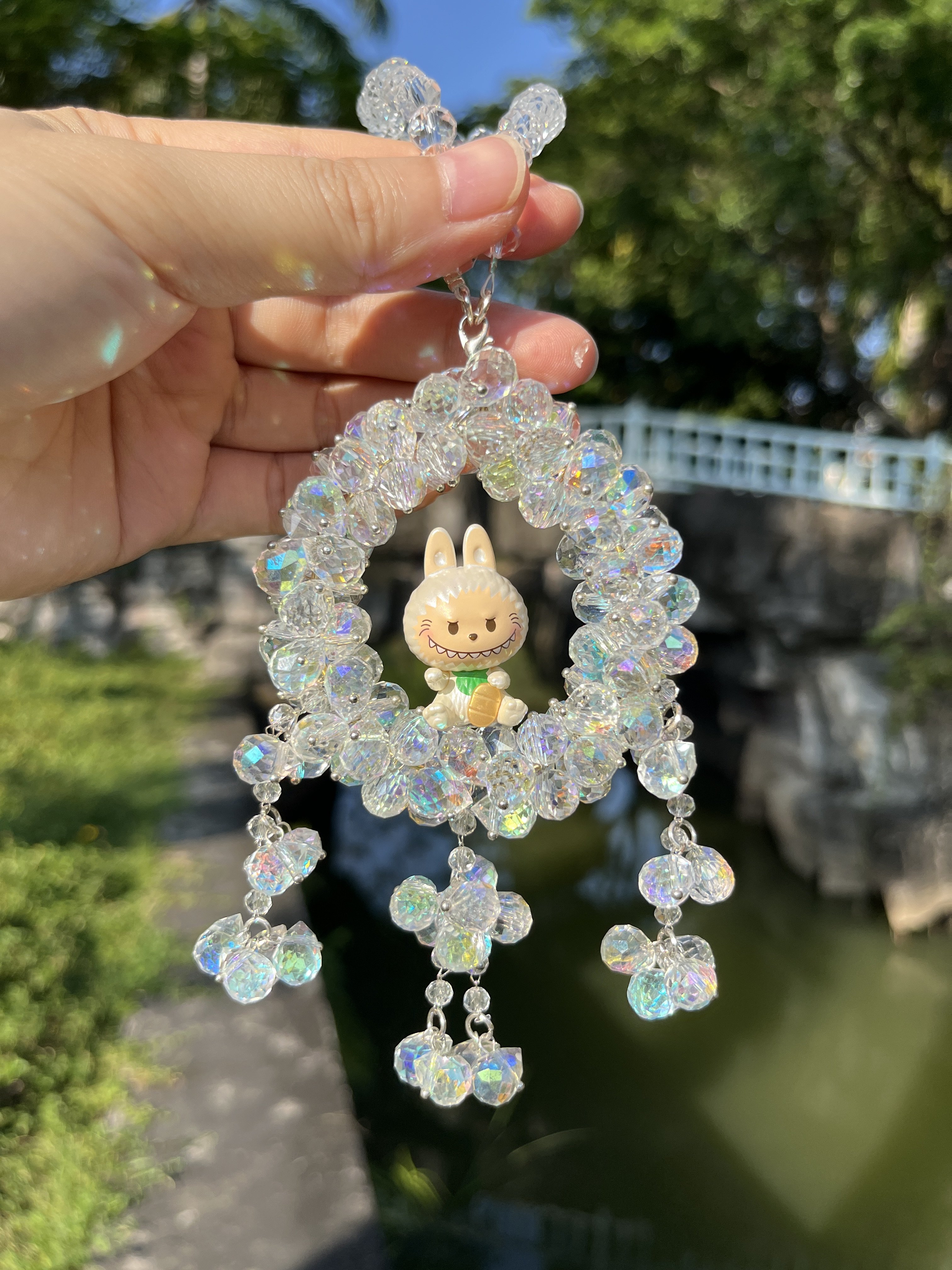 正品泡泡玛特萌粒车挂挂饰高端摆件汽车内饰Labubu萌粒蹦迪珠车挂