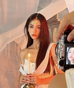 杨超越同款金色额饰希腊女神头饰前额发饰古风胸链异域风情眉心坠