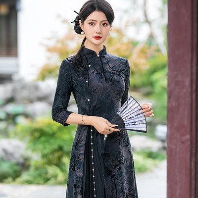 2025秋冬款冰丝植绒奥黛改良版旗袍女日常中长款复古优雅连衣裙