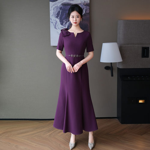 轻奢优雅气质名媛风婚宴鱼尾裙