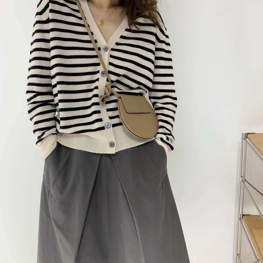 羊毛针织开衫女V领宽松毛