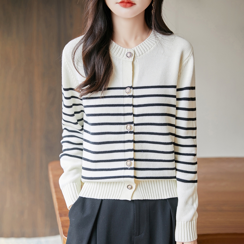 圆领纯棉条纹针织衫女宽松