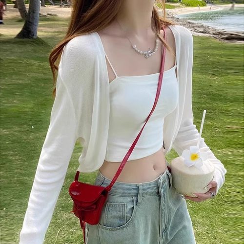 白色短款冰丝针织防晒开衫女