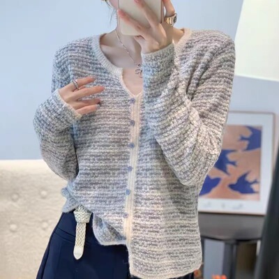 秋季新款精纺羊毛衫时尚剪刀领小香风长袖打底衫气质优雅假开衫