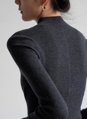 秋冬新款高级灰色半高领长袖羊毛修身通勤打底上衣女装内搭针织衫