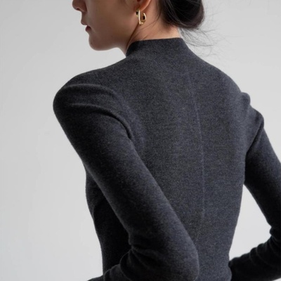 半高领修身通勤羊毛针织衫女