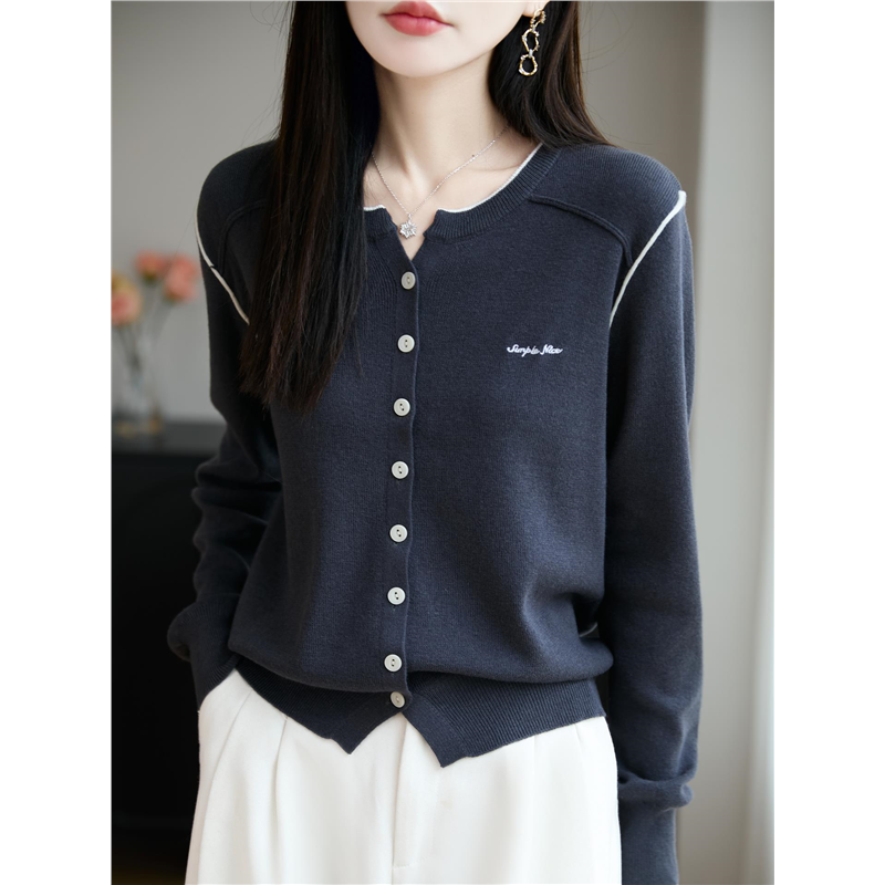 法式设计感刺绣字母拼色针织开衫女2025新款显瘦长袖保暖外套上衣