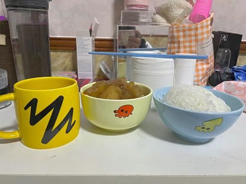 小新陶瓷可爱碗与杯杯