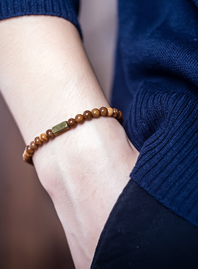 简约的一款库克手链小巧精致小圆珠很可爱可定制免费刻字情侣