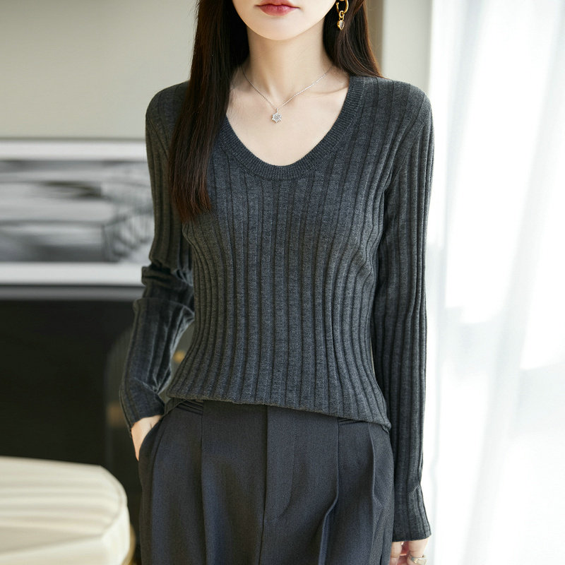 超薄款穿四季 U领羊毛衫女内搭坑条修身打底衫圆领软糯羊绒针织衫