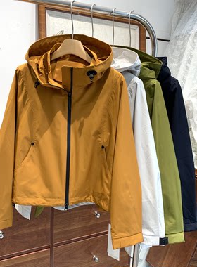 欧货2026春季新款韩版宽松休闲百搭连帽冲锋衣抽绳上衣短外套女潮