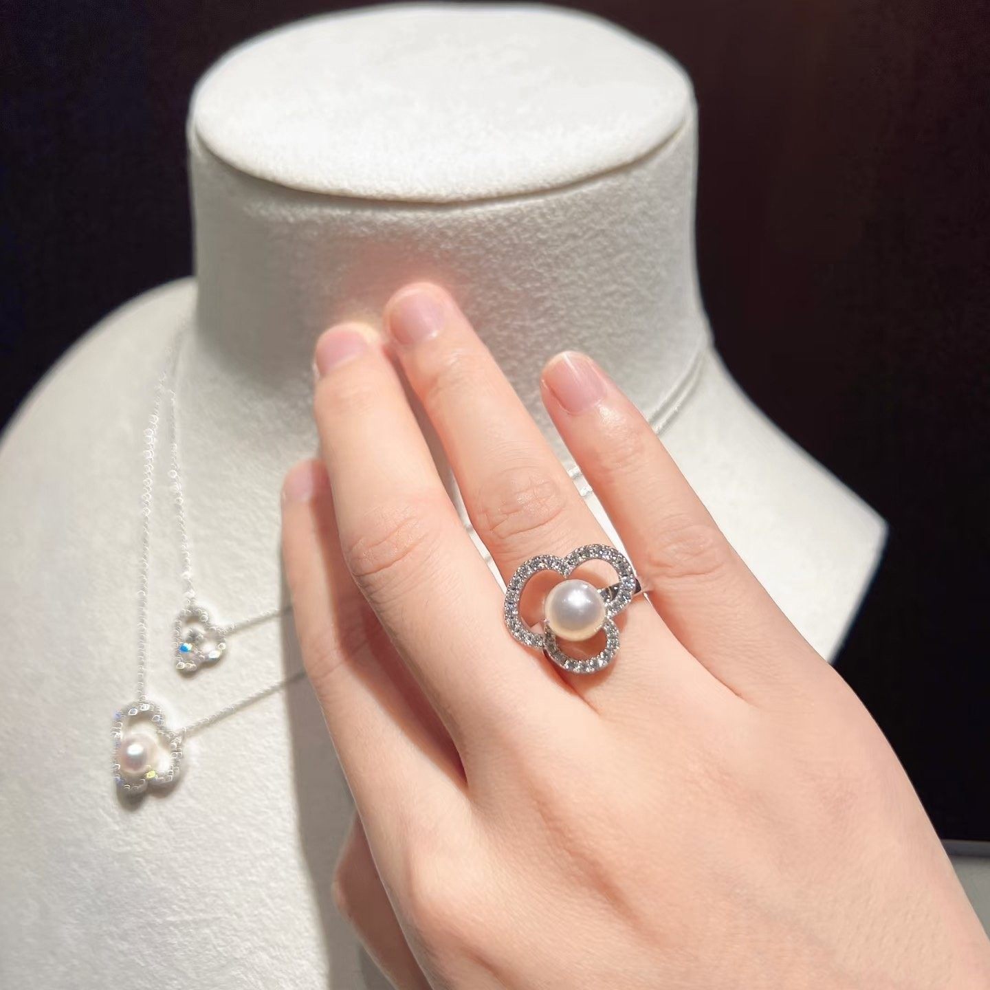 T家同款珍珠花朵花瓣太阳花戒指