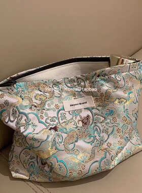 HEYONI新中式刺绣贵妇化妆包女大容量本命便携旅行护肤品收纳洗漱