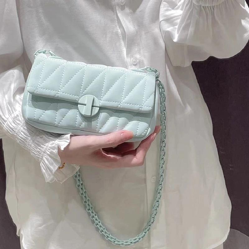 女生高级感斜挎小方包