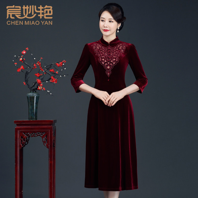 宸妙艳大码妈妈装金丝绒改良旗袍