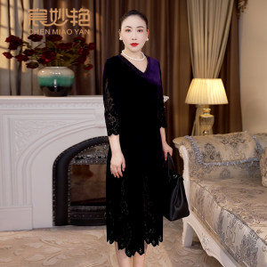宸妙艳新款金丝绒连衣裙高贵优雅气质修身显瘦大码妈妈装A字裙