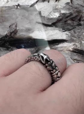 血腥玛丽小众个性925银玄武戒