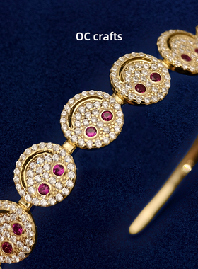 日潮笑脸镶钻925银镀金手镯