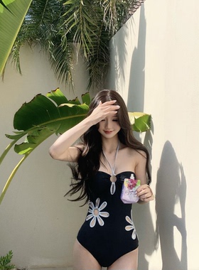 Sunset日落黄昏性感镂空花朵挂脖抹胸连体游泳衣女黑色显瘦泳装