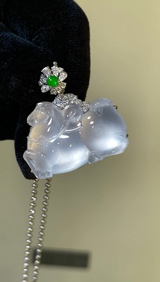 纯天然缅甸A货翡翠生肖马白冰唐马冰种白冰玉石唐马玉吊坠挂件