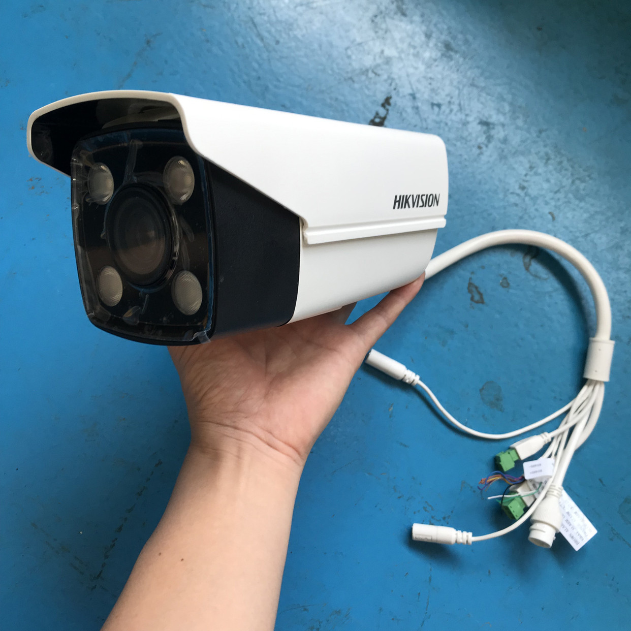 全新海康威视摄像机7A47EWD-LZS