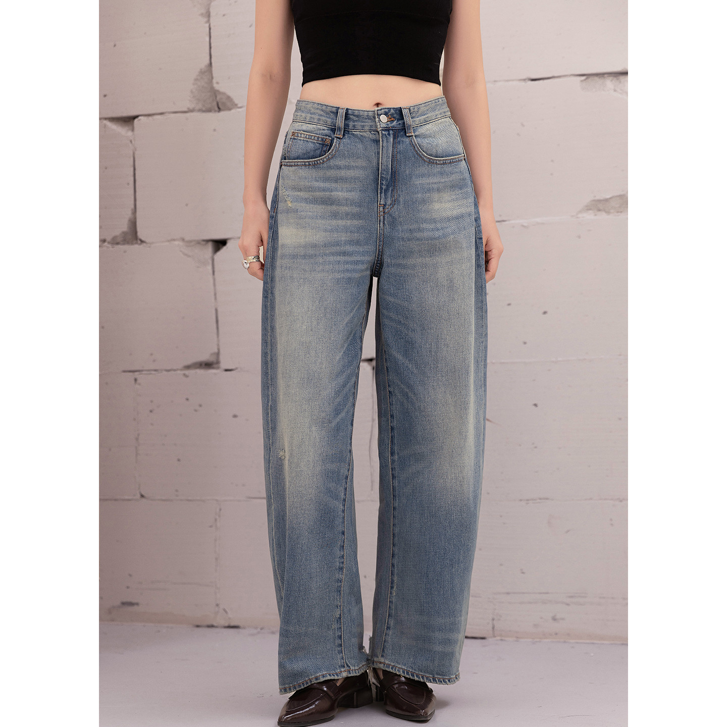 松弛感版型好看的复古牛仔裤女款