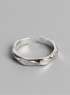 小张的故事S925纯银扭曲波浪戒指