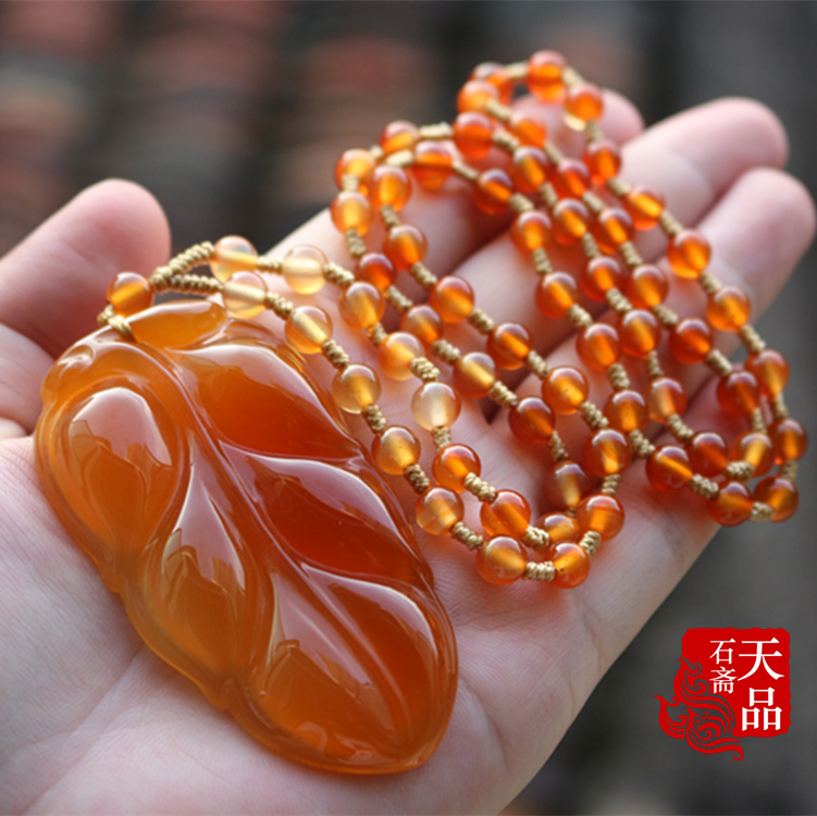 天然原色冰彩蜜糖色玉髓玛瑙精雕大叶子事业有成吊坠挂件毛衣链