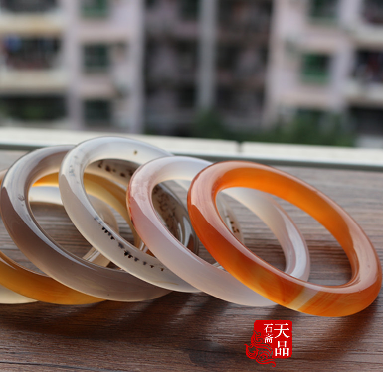 特价天然原色冰透蜜糖色紫灰色海洋玉髓玛瑙圆条手镯56mm-61mm