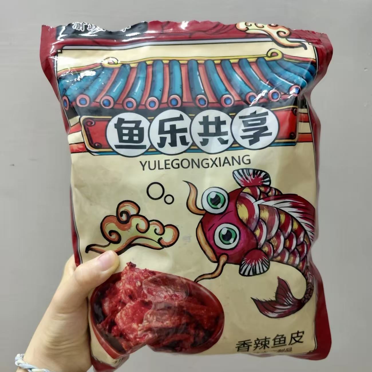 新鲜鳕鱼皮甜辣香辣鱼皮