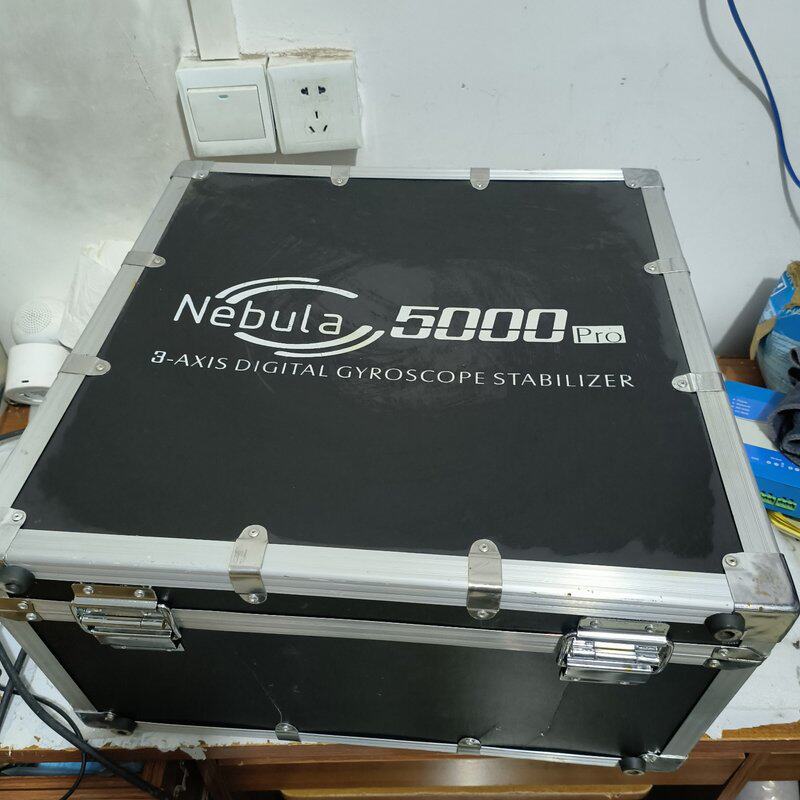 Nebula5000pro微单手持三轴陀螺稳定器，通电自己动--议价商品