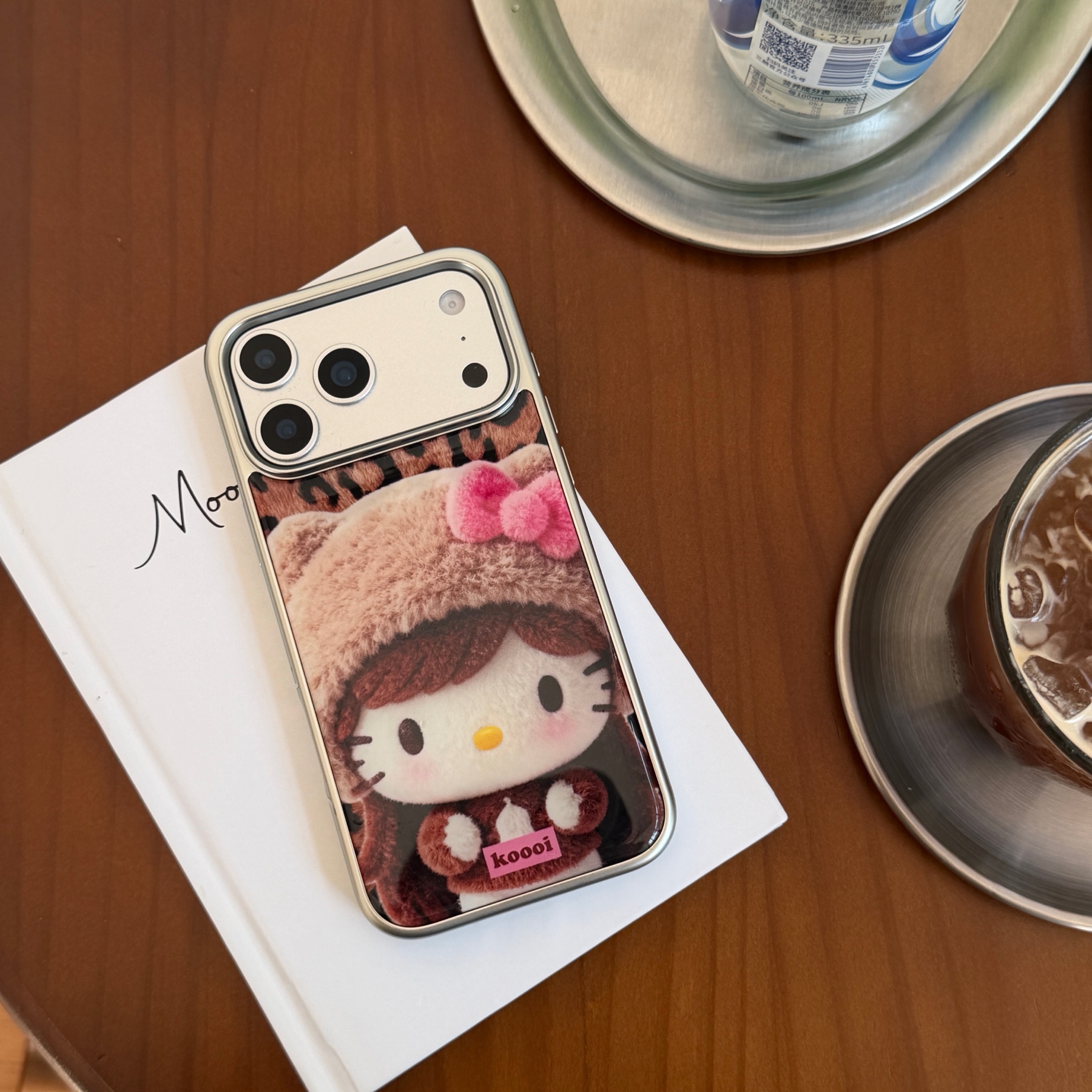 冬日可爱少女心Hellokitty适用于iphone17pro手机壳16proMAX凯蒂猫15全包粉色毛茸茸14银边KT13公仔猫咪治愈