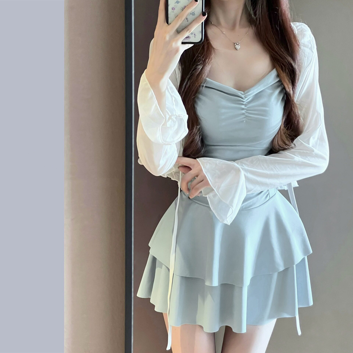 甜美防晒罩衫保守遮肚裙式连体女图片