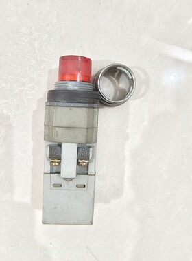 idec和泉izumi带灯红色按钮220V/6V 1a1b 30mm