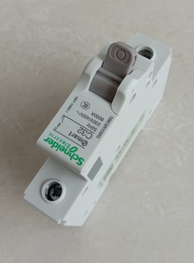 施耐德断路器OSMC32N1C32KG/OSMC32N2C10KG/OSMC32N3C16KG