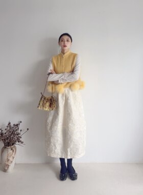 李cc·国风优雅花朵浮雕花苞半身裙春季新款