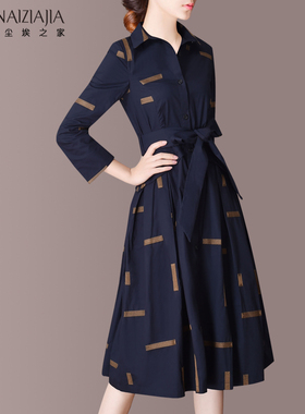 2025春装新款时尚单排扣绣花藏蓝色大摆裙复古气质衬衫连衣裙