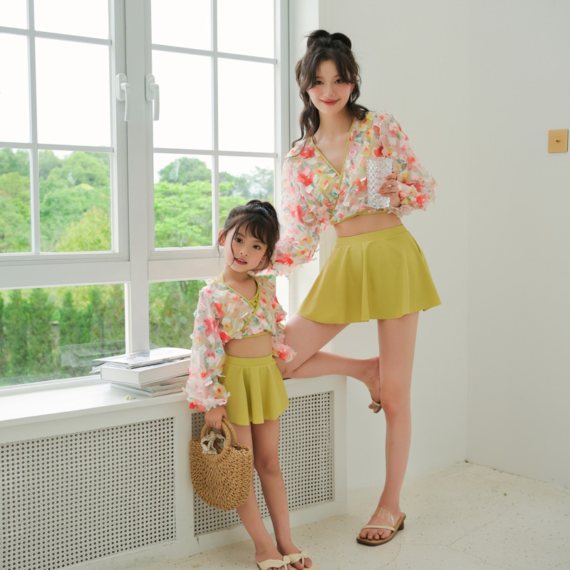 新款女童泳衣夏比基尼分体儿童游泳衣女孩女宝宝洋气可爱亲子母女