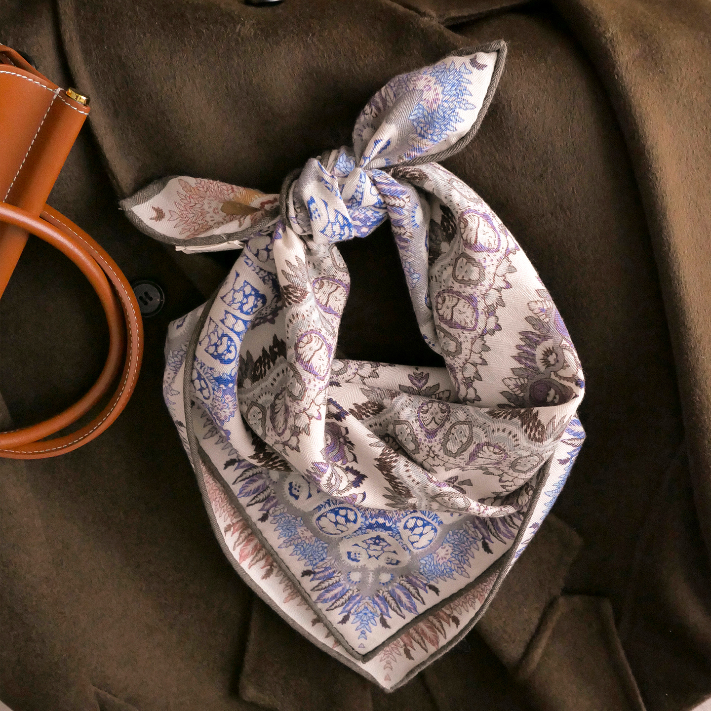 紫色真丝羊毛丝巾女士2025新款秋冬小方巾羊绒围巾轻奢高级感护颈