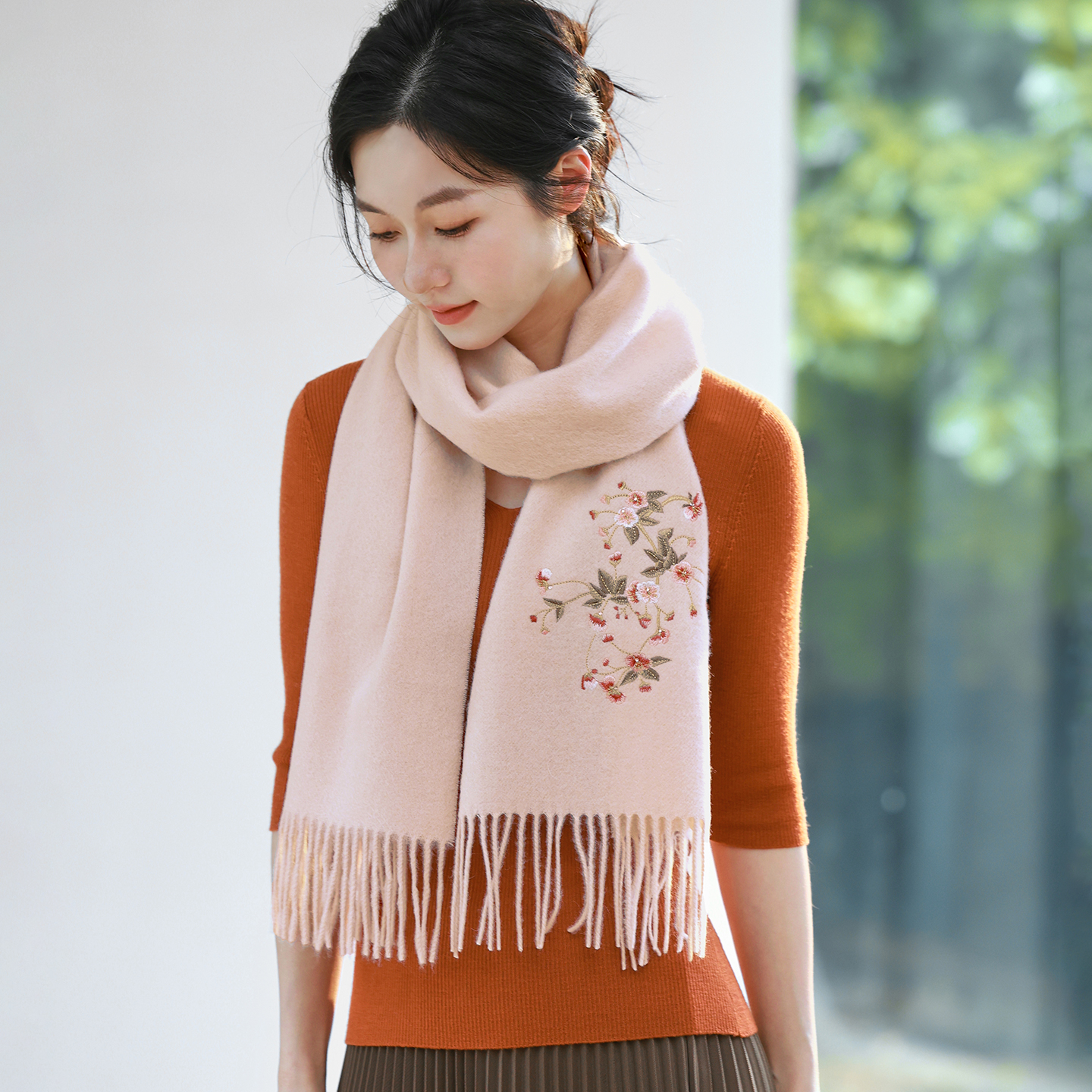 羊毛围巾羊绒女款2025新款送妈妈中老年人奶奶长辈生日的母亲礼物