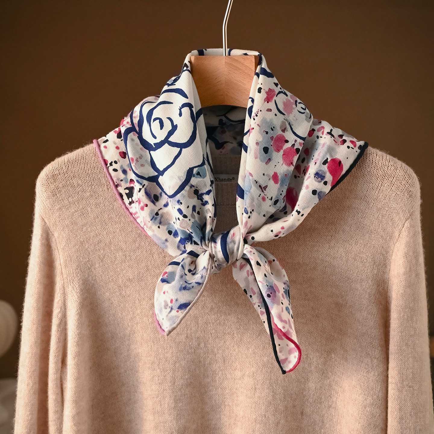 纯羊毛丝巾小方巾高端羊绒系脖轻奢大牌高级感围巾女士秋冬季护颈